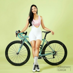 korean cyclist woman cameltoe
