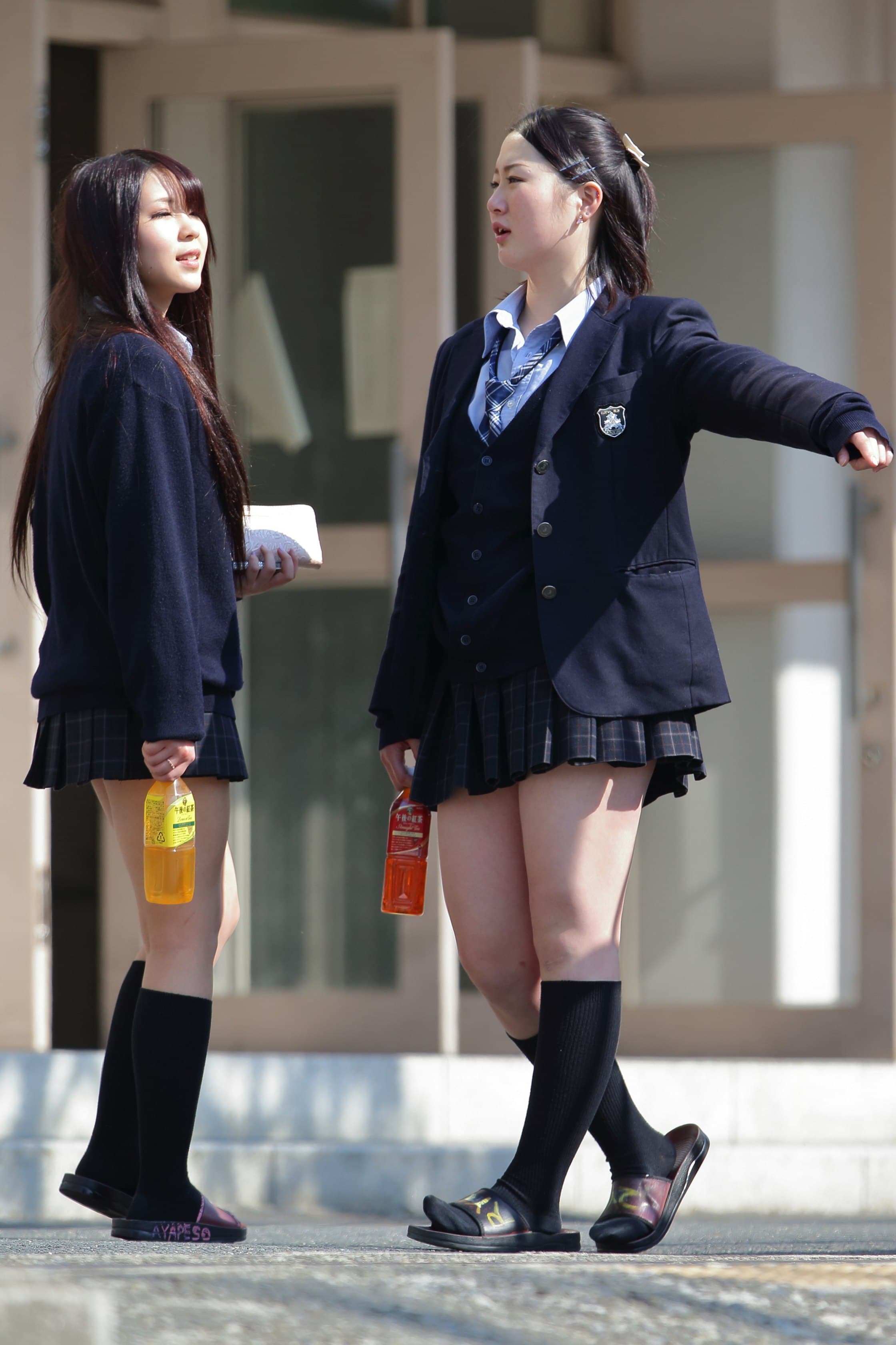 HINOKOの制服女子高生画像 