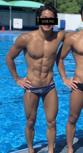 モッコリ競パン水泳男子